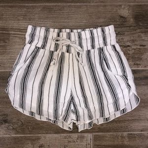 Hollister High-Waisted Tie Shorts